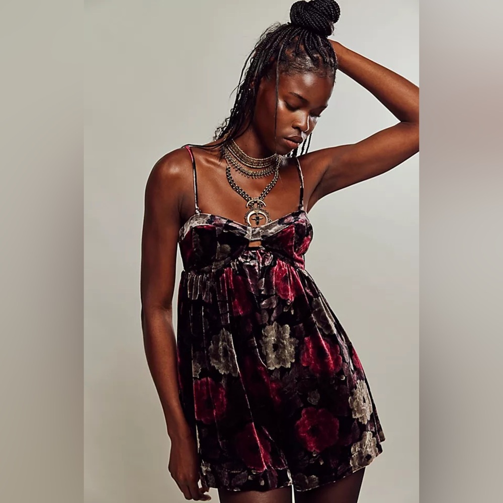 FREE PEOPLE NWT Luna Velvet Romper